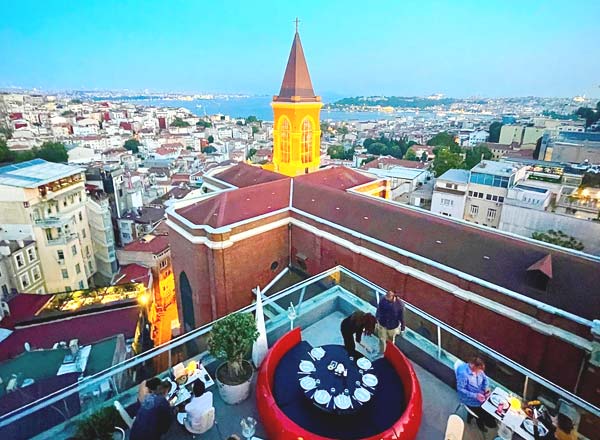 Rooftop bar 360 Istanbul in Istanbul