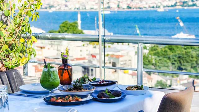 Rooftop bar Leb-i Derya in Istanbul