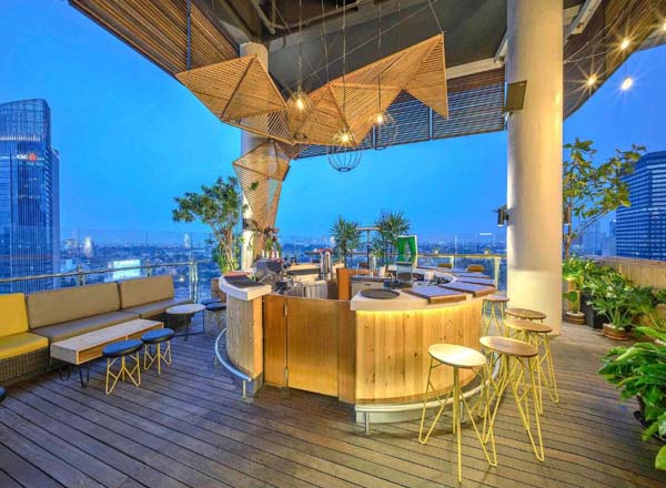 Rooftop bar SKYLOFT at All Seasons Hotel in Jakarta