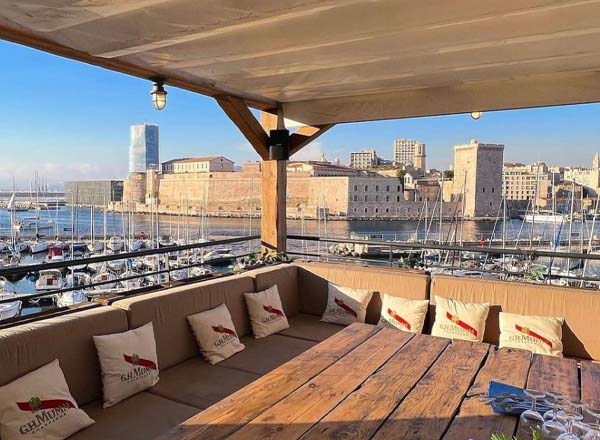 Rooftop bar Rowing Club Restaurant in Marseille