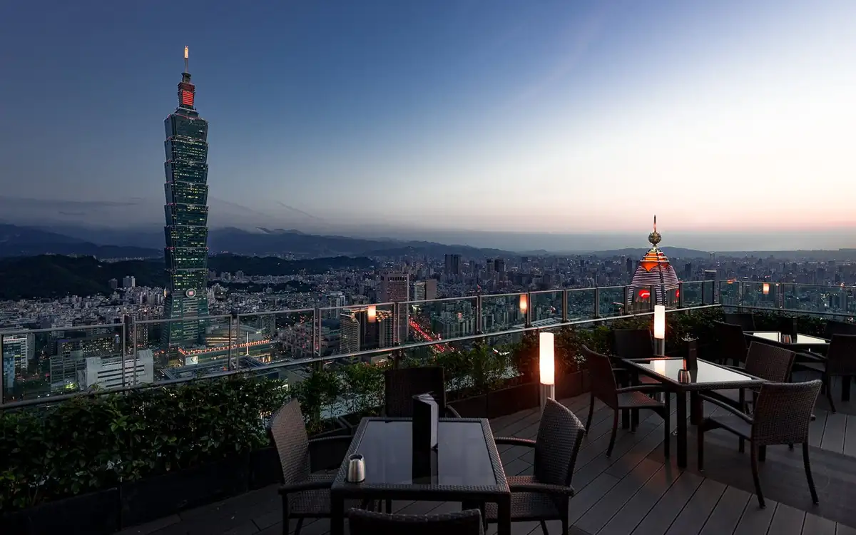 Rooftop Bar Taipei