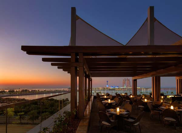 Rooftop bar Azura Panoramic Lounge in Abu Dhabi