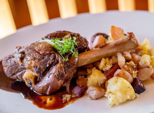 Rooftop bar Seasons Rotisserie and Grill in Albuquerque