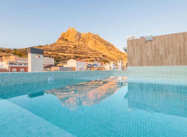 Rooftop bar Highbar Rooftop Bar in Alicante