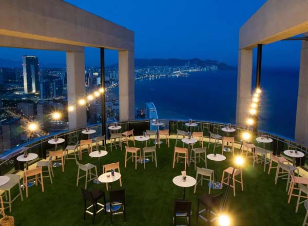 Rooftop bar Sky Bar Benidorm in Alicante