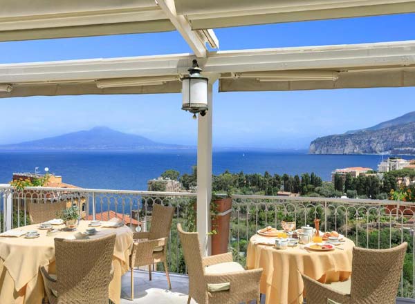Rooftop bar Grand Hotel Capodimonte in Amalfi Coast