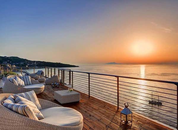 Rooftop bar Vista Sky Bar at Hotel Mediterraneo Sorrento in Amalfi Coast