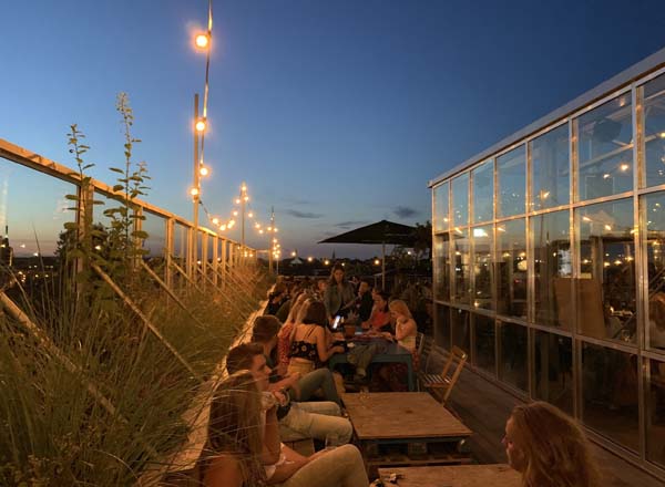 Rooftop bar DeDAKKAS in Amsterdam