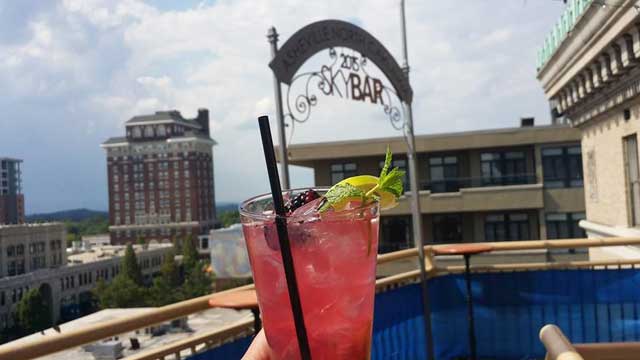 Rooftop bar SkyBar in Asheville