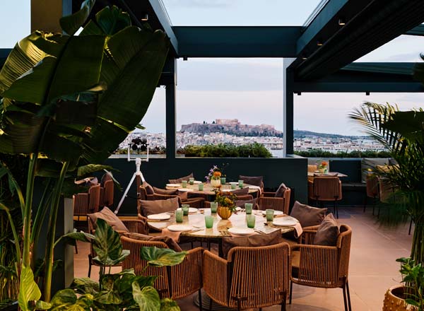 Rooftop bar 10 Urban Roof in Athens