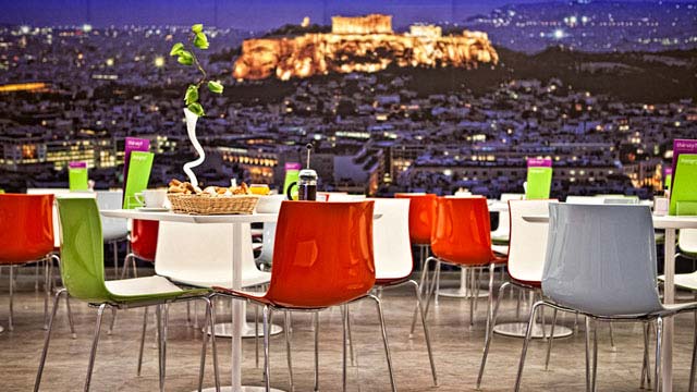 Rooftop bar Novus City Hotel in Aten