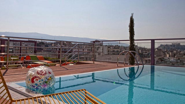 Rooftop bar Novus City Hotel in Aten