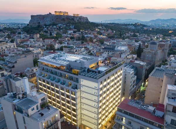 Rooftop bar Metropolis Roof Garden in Athens