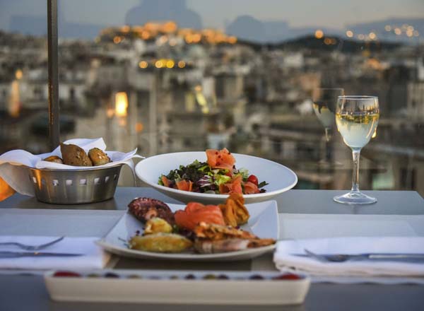 Rooftop bar Hotel Novotel Athenes in Athens