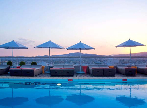 Rooftop bar Hotel Novotel Athenes in Athens