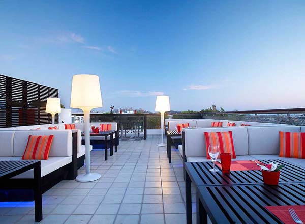 Rooftop bar Hotel Novotel Athenes in Athens