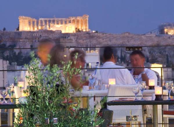 Rooftop bar Hotel Novotel Athenes in Athens