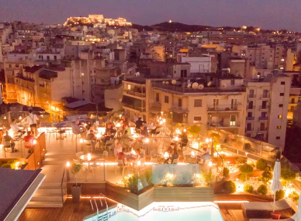 Rooftop bar Hotel Novotel Athenes in Athens