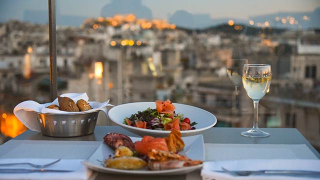 Rooftop bar Hotel Novotel Athenes in Athens