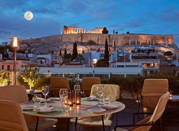 Rooftop bar Point-a in Athens