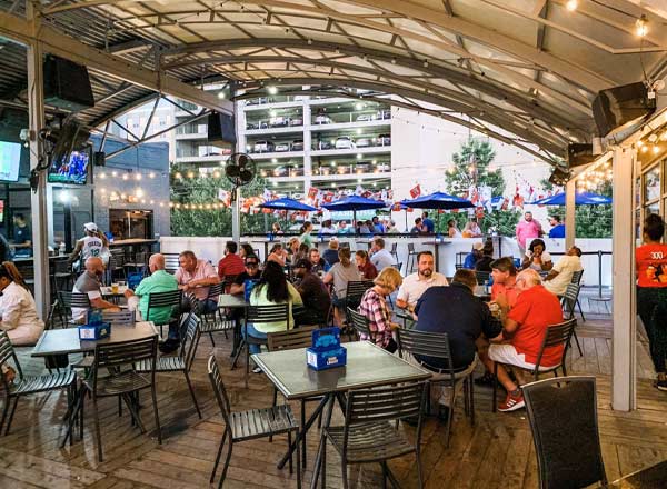 Rooftop bar STATS Brewpub in Atlanta