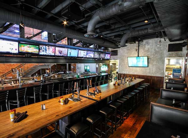 Rooftop bar STATS Brewpub in Atlanta