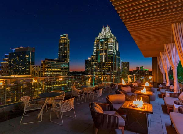 Rooftop bar Azul Rooftop at The Westin Austin Downtown in Austin