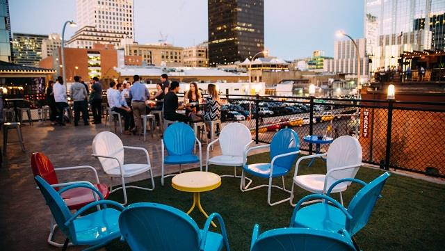 Rooftop bar Hangar Lounge in Austin