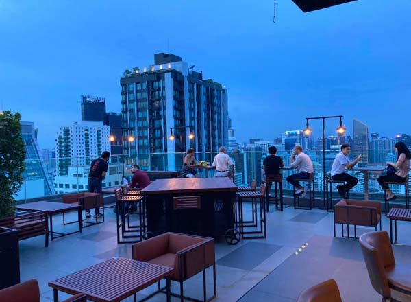 Rooftop bar Brewski Rooftop in Bangkok