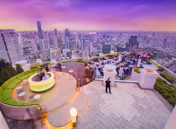 Rooftop bar Flute in Bangkok