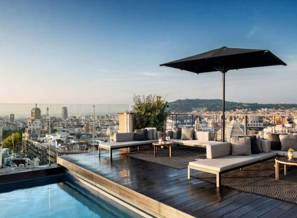 Rooftop bar Eleven BCN in Barcelona