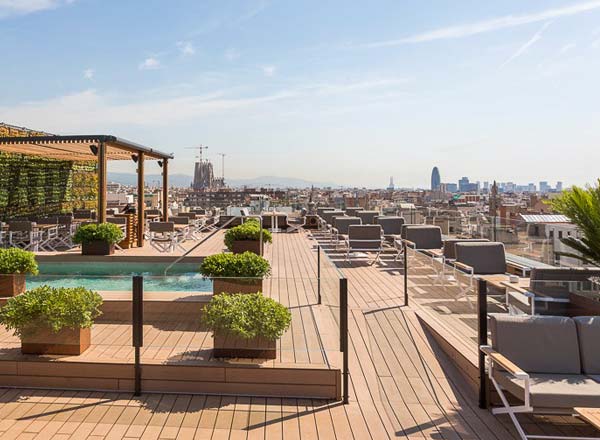 Rooftop bar La Dolce Vitae at Majestic Hotel in Barcelona