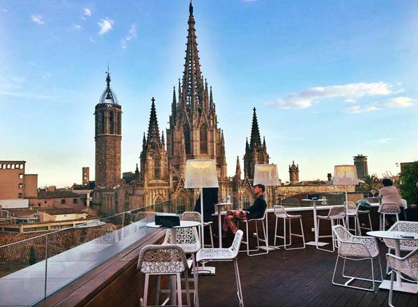 hotel colon barcelona rooftop