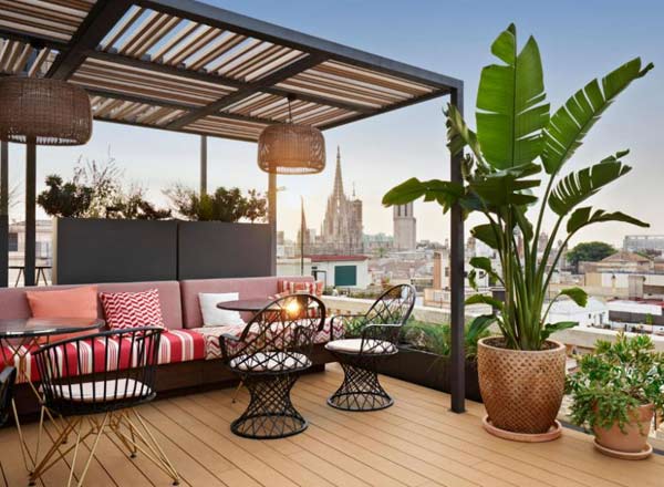 Bar en la azotea Terraza de Vivi en Kimpton Vividora en Barcelona