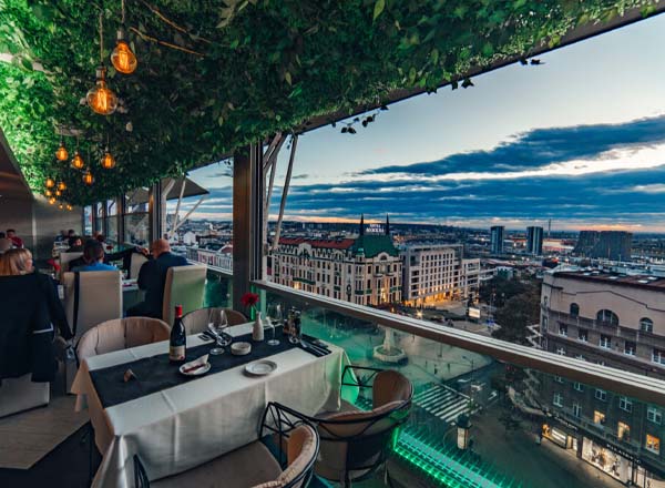 Rooftop bar Restoran Caruso in Belgrade