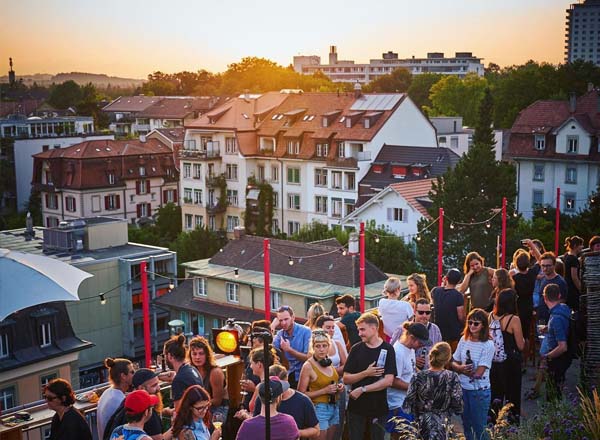 Rooftop bar Bar8 in Bern