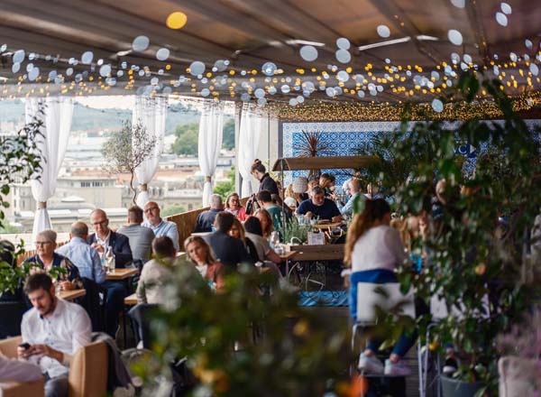 Rooftop bar Rooftop Grill & Rooftop Igloos in Bern