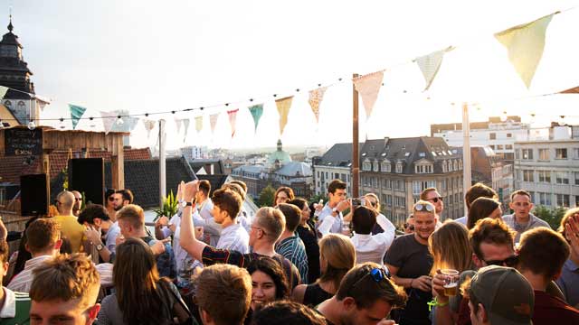 Bar en la azotea Play Label Rooftop en Bruselas