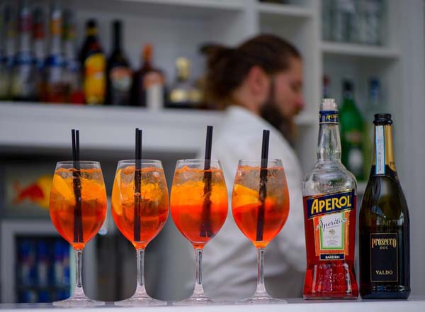 Rooftop bar SkyBar Dorobanti in Bucharest