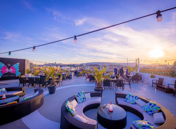 Bar en la azotea Restaurante Intermezzo y terraza en la azotea en Budapest