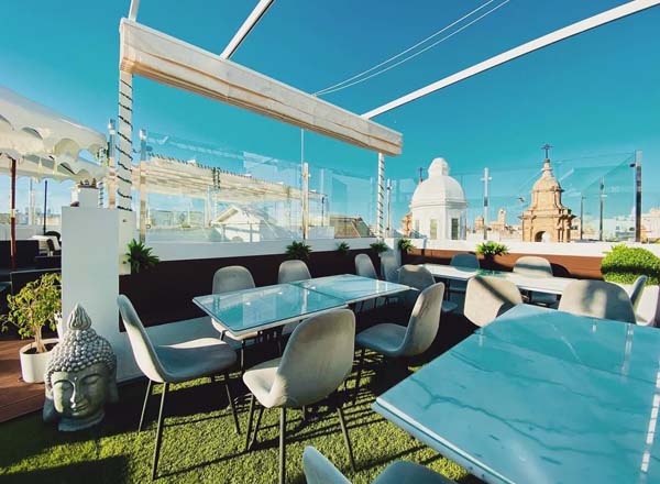 Rooftop bar Mirador Chill Out Bar Rooftop in Cádiz