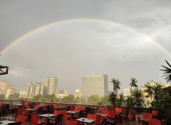 Rooftop bar 3al Genena in Cairo