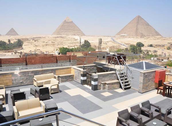 Rooftop bar Best View Pyramids Hotel in Cairo