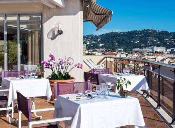 Rooftop bar Club Maintenon in Cannes