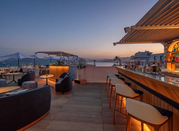 Rooftop bar Marea in Cannes