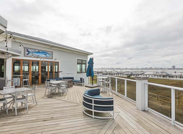 Rooftop bar Charleston Harbor Fish House in Charleston