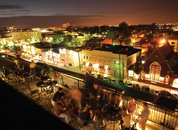 Rooftop bar Pavillion Bar in Charleston