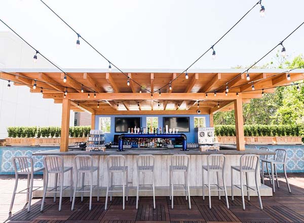 Rooftop bar Uptown Social in Charleston