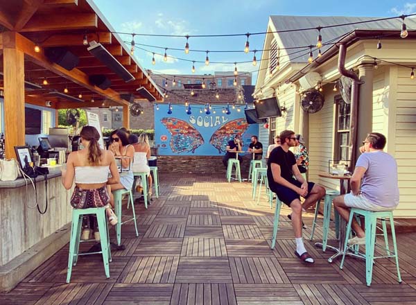 Rooftop bar Uptown Social in Charleston