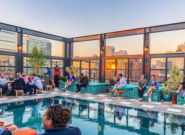 Rooftop bar Cabra in Chicago